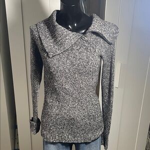 Stylish Gray Women's Sweater